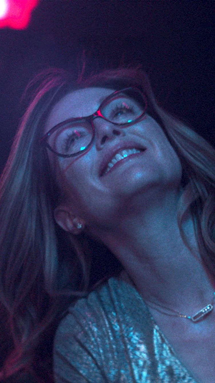 Gloria Main Thumb 916 Mobile